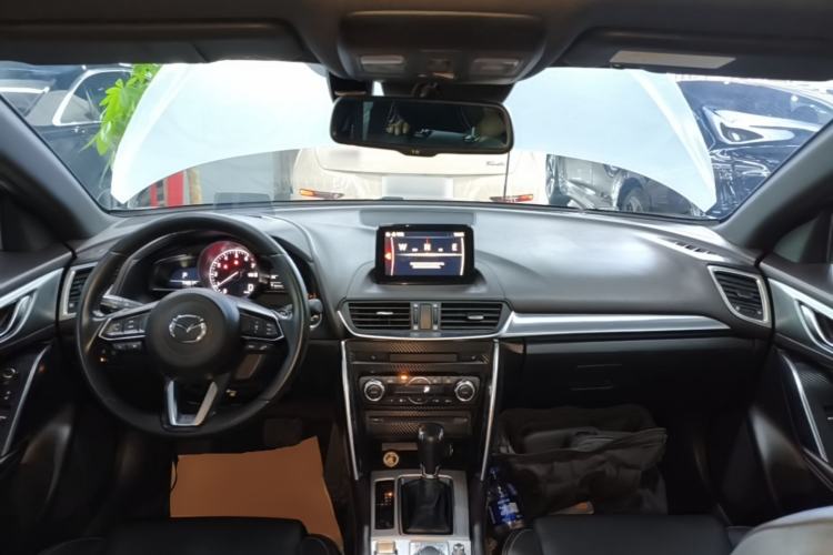 Used Mazda CX-4 2018 2.5L Automatic 4x4 Bluelight Fearless Edition China V Standard Center Console