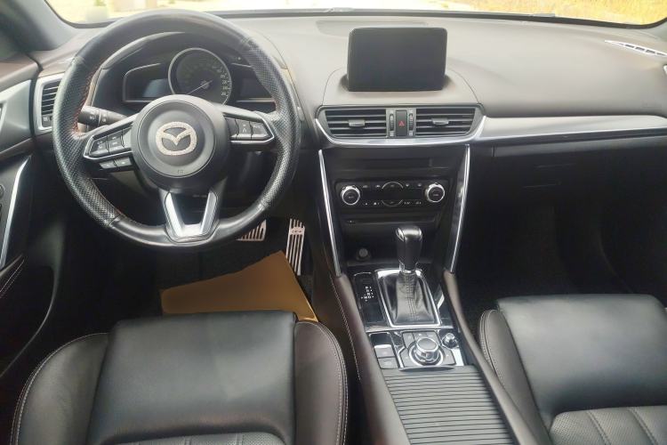 Used Mazda CX-4 2018 2.0L Automatic Two-Wheel Drive Blue Sky Luxury Edition Center Console