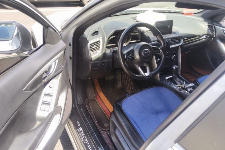 Used Mazda CX-4 2018 2.0L Automatic Two-Wheel Drive Blue Sky Exploration Version China V Standard Driver Seat