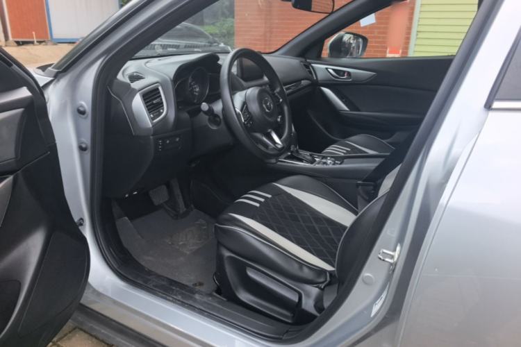 Used Mazda CX-4 2018 2.0L Automatic Two-Wheel Drive Blue Sky Exploration Version China V Standard Driver Seat