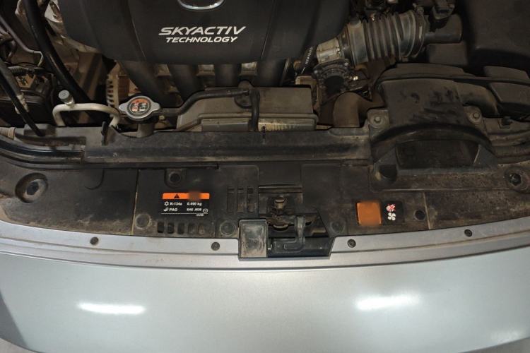 Used Mazda CX-4 2018 2.0L Automatic Two-Wheel Drive Blue Sky Dynamic Version China V Standard Engine Bay