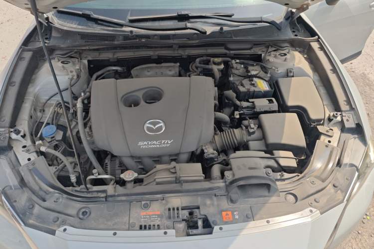 Used Mazda CX-4 2018 2.0L Automatic Two-Wheel Drive Blue Sky Dynamic Version China VI Standard Engine Bay