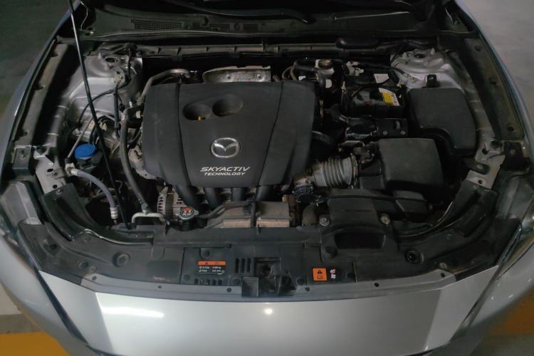 Used Mazda CX-4 2018 2.0L Manual Two-Wheel Drive Blue Sky Dynamic Edition China V Standard Engine Bay