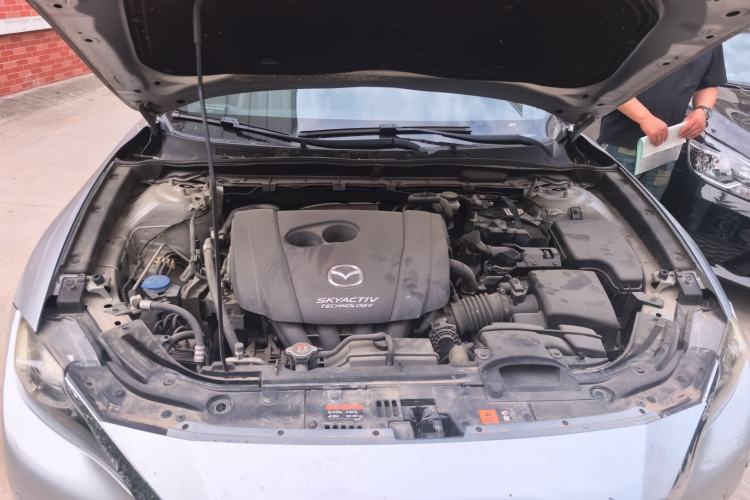 Used Mazda CX-4 2018 2.0L Automatic Two-Wheel Drive Blue Sky Dynamic Version China V Standard Engine Bay