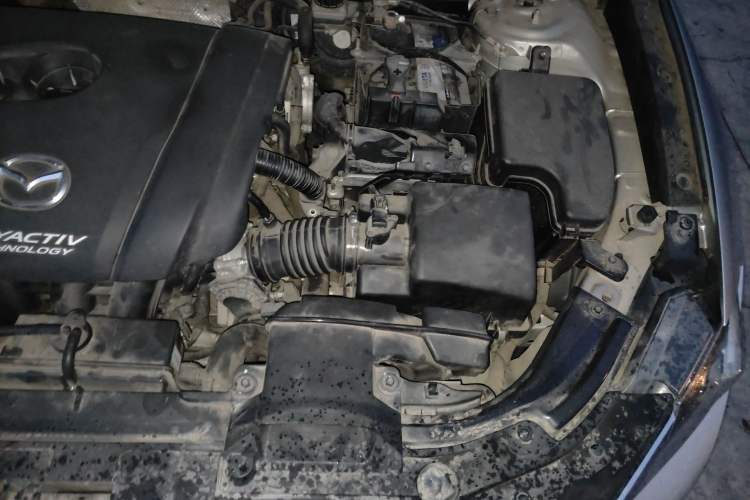 Used Mazda CX-4 2018 2.0L Automatic Two-Wheel Drive Blue Sky Dynamic Version China V Standard Engine Bay Left