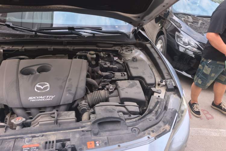 Used Mazda CX-4 2018 2.0L Automatic Two-Wheel Drive Blue Sky Dynamic Version China V Standard Engine Bay Left