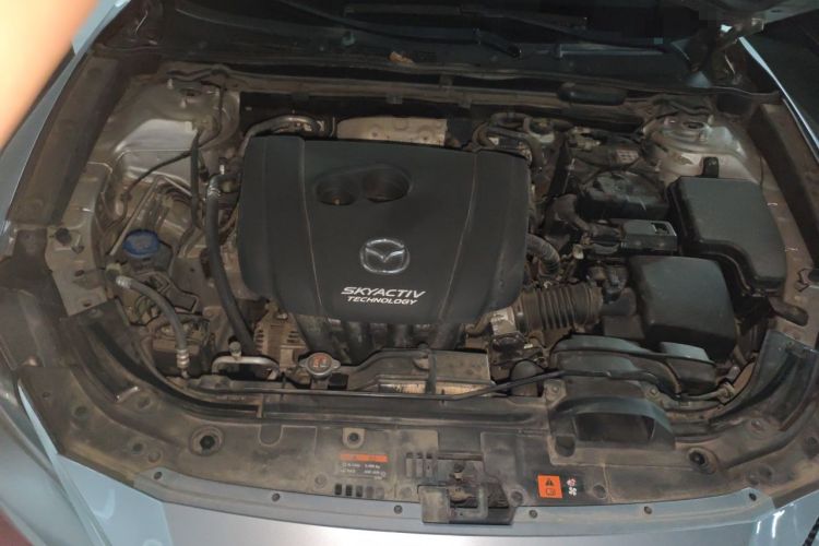 Used Mazda CX-4 2018 2.0L Automatic Two-Wheel Drive Blue Sky Dynamic Version China VI Standard Engine Bay