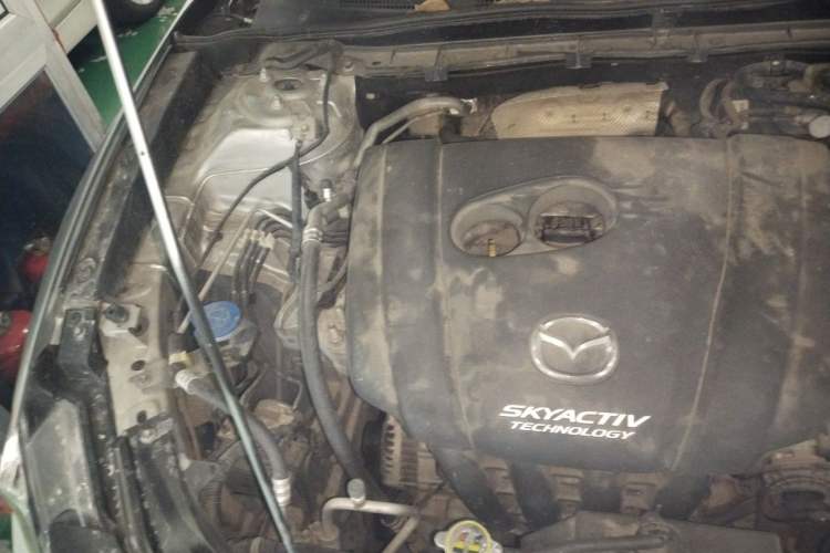 Used Mazda CX-4 2018 2.0L Automatic Two-Wheel Drive Blue Sky Dynamic Version China V Standard Engine Bay Right