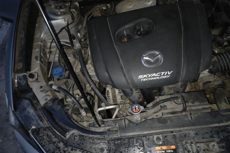 Used Mazda CX-4 2018 2.0L Automatic Two-Wheel Drive Blue Sky Dynamic Version China V Standard Engine Bay Right