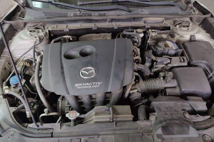 Used Mazda CX-4 2018 2.0L Automatic 2WD Blue Sky Exploration Edition China VI Standard Engine Bay