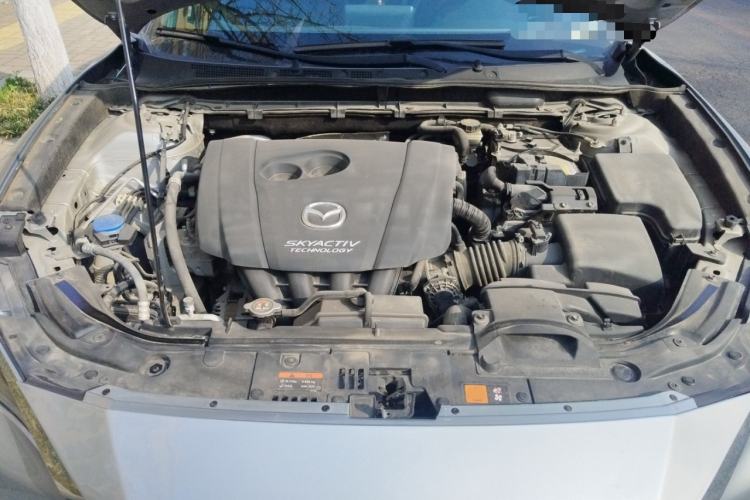 Used Mazda CX-4 2018 2.0L Automatic Two-Wheel Drive Blue Sky Dynamic Version China V Standard Engine Bay