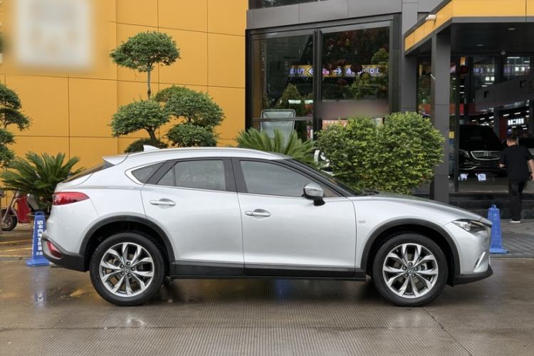 Used Mazda CX-4 2018 2.5L Automatic 4x4 Bluelight Fearless Edition China V Standard Exterior 1