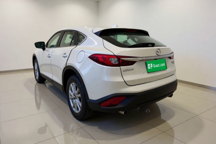 Used Mazda CX-4 2018 2.0L Automatic 2WD Blue Sky Exploration Edition China VI Standard Exterior 3