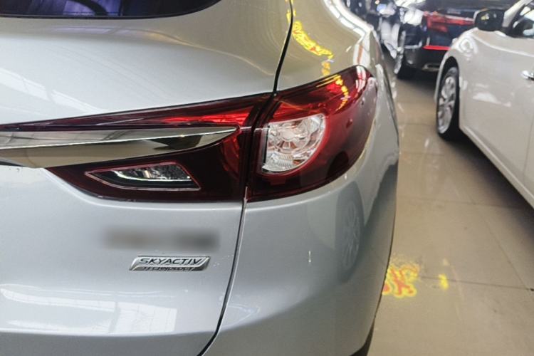 Used Mazda CX-4 2018 2.0L Automatic Two-Wheel Drive Blue Sky Dynamic Version China V Standard Exterior 3