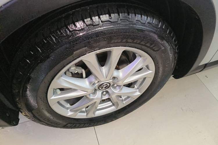 Used Mazda CX-4 2018 2.0L Automatic Two-Wheel Drive Blue Sky Dynamic Version China V Standard Exterior 4