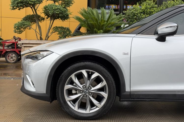 Used Mazda CX-4 2018 2.5L Automatic 4x4 Bluelight Fearless Edition China V Standard Exterior 7