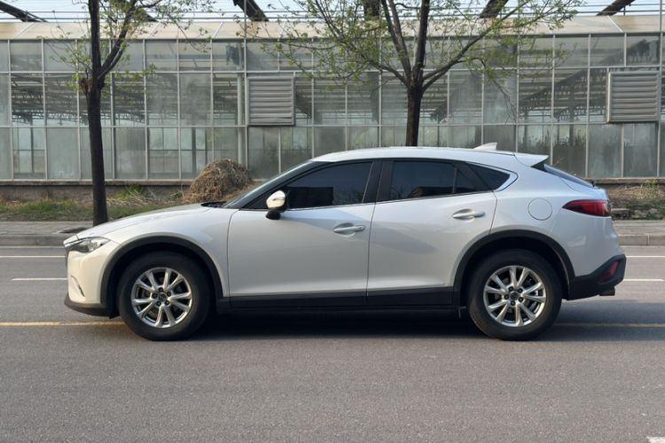 Used Mazda CX-4 2018 2.0L Automatic Two-Wheel Drive Blue Sky Dynamic Version China V Standard Exterior 8