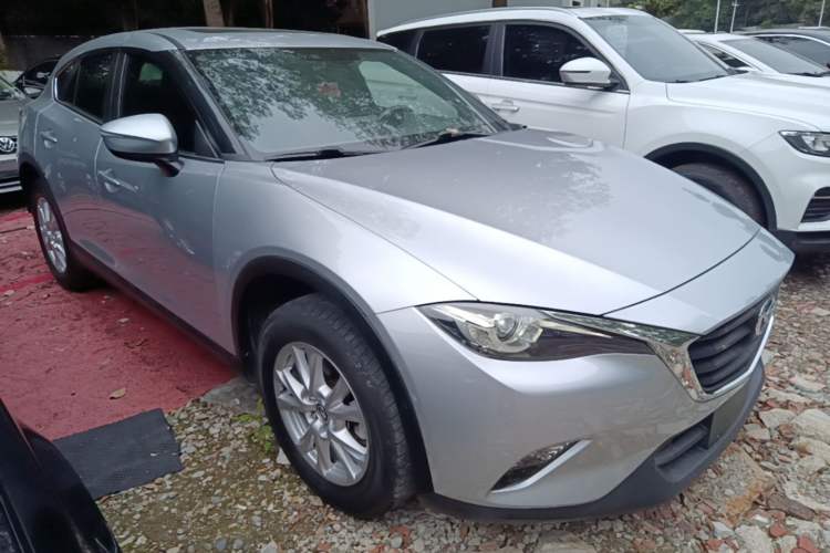 Used Mazda CX-4 2018 2.0L Automatic Two-Wheel Drive Blue Sky Dynamic Version China V Standard Front Right 45 Deg