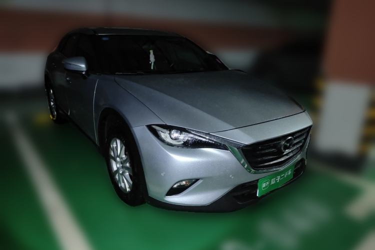 Used Mazda CX-4 2018 2.0L Automatic Two-Wheel Drive Blue Sky Dynamic Version China V Standard Front Right 45 Deg