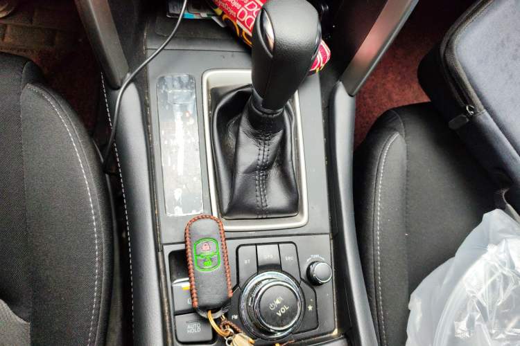 Used Mazda CX-4 2018 2.0L Automatic Two-Wheel Drive Blue Sky Dynamic Version China V Standard Gear Lever