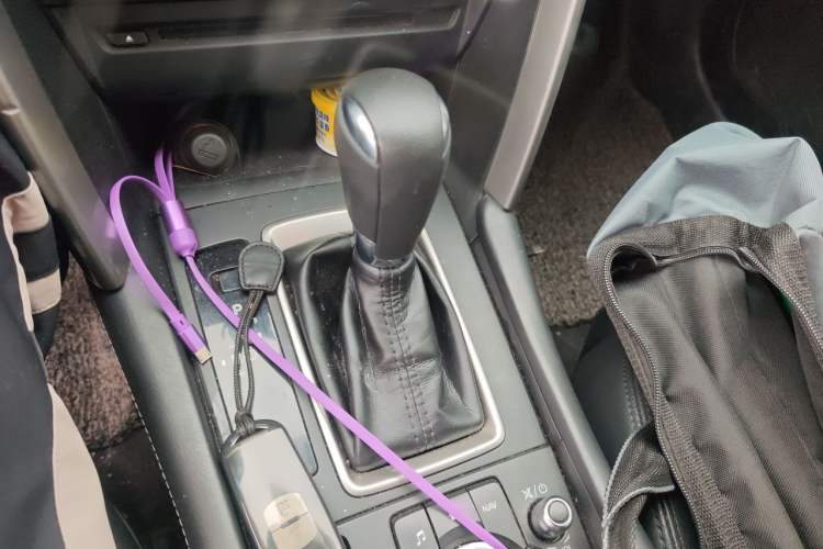 Used Mazda CX-4 2018 2.0L Automatic Two-Wheel Drive Blue Sky Exploration Version China V Standard Gear Lever