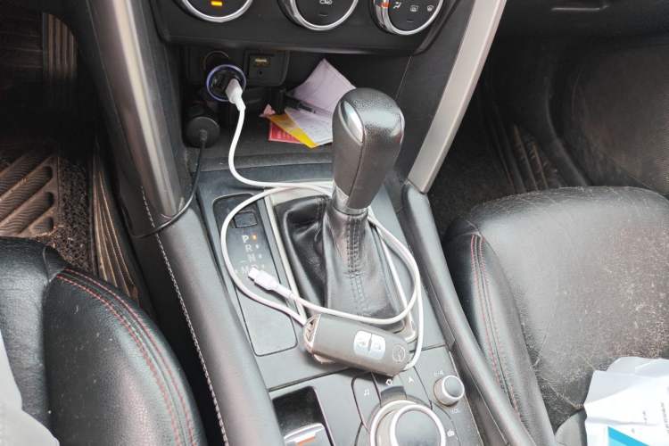 Used Mazda CX-4 2018 2.0L Automatic Two-Wheel Drive Blue Sky Luxury Edition Gear Lever