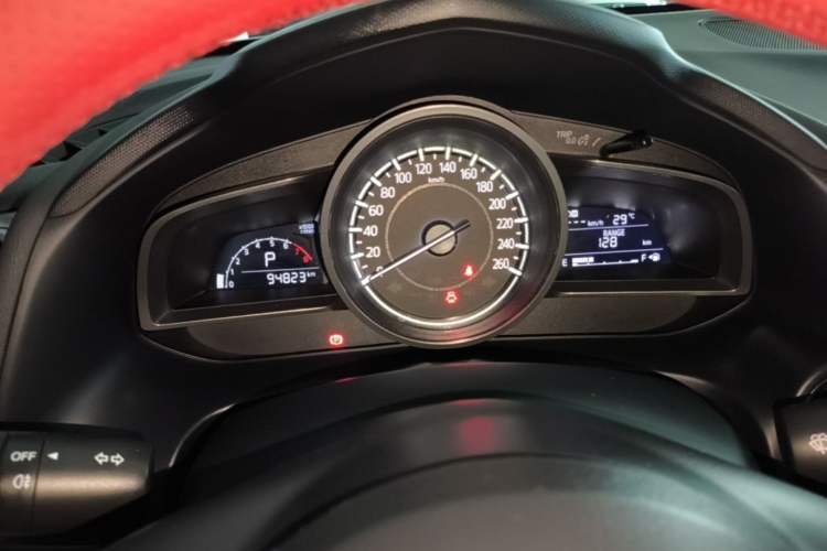 Used Mazda CX-4 2018 2.0L Automatic Two-Wheel Drive Blue Sky Dynamic Version China VI Standard Instrument Cluster
