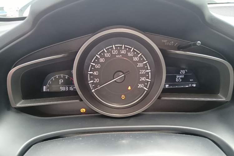 Used Mazda CX-4 2018 2.0L Automatic Two-Wheel Drive Blue Sky Dynamic Version China V Standard Instrument Cluster