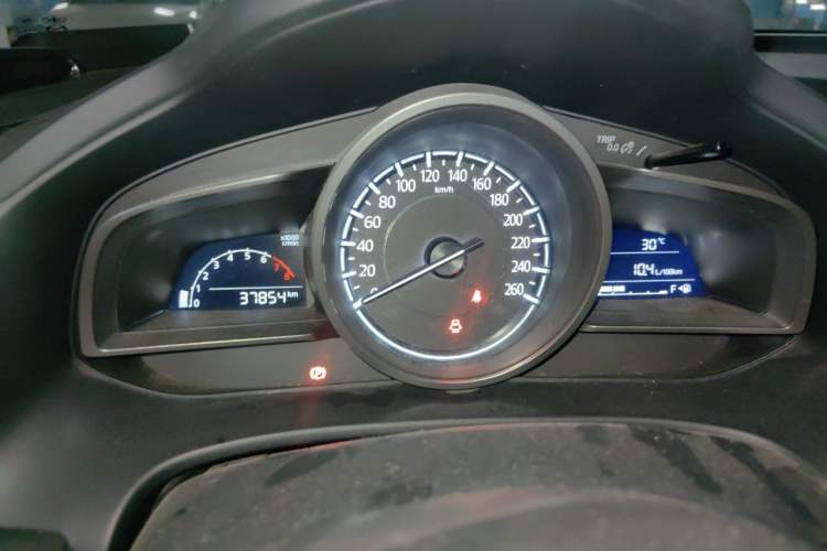 Used Mazda CX-4 2018 2.0L Manual Two-Wheel Drive Blue Sky Dynamic Edition China V Standard Instrument Cluster
