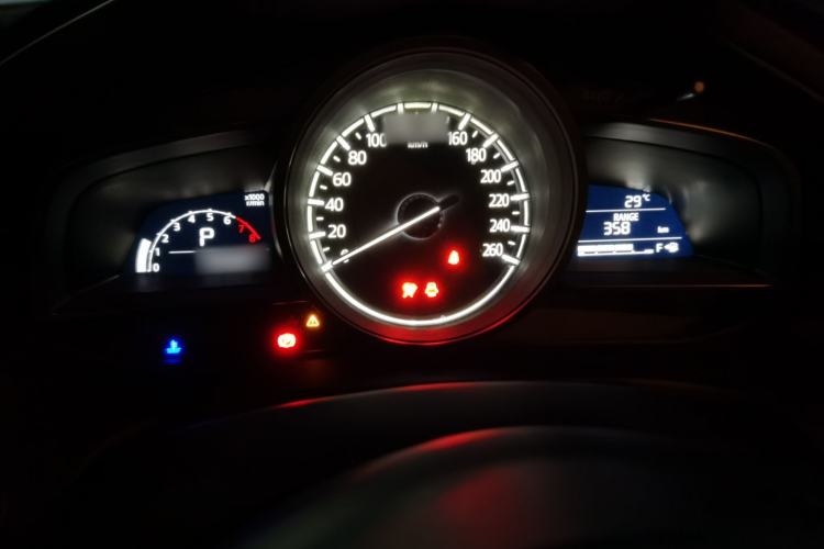 Used Mazda CX-4 2018 2.0L Automatic Two-Wheel Drive Blue Sky Dynamic Version China VI Standard Instrument Cluster