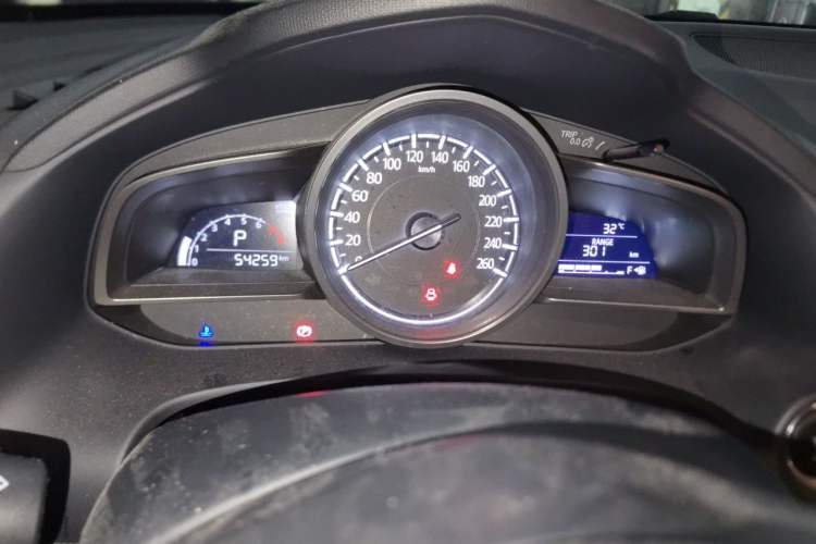 Used Mazda CX-4 2018 2.0L Automatic Two-Wheel Drive Blue Sky Dynamic Version China V Standard Instrument Cluster