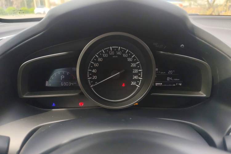 Used Mazda CX-4 2018 2.0L Automatic Two-Wheel Drive Blue Sky Luxury Edition Instrument Cluster