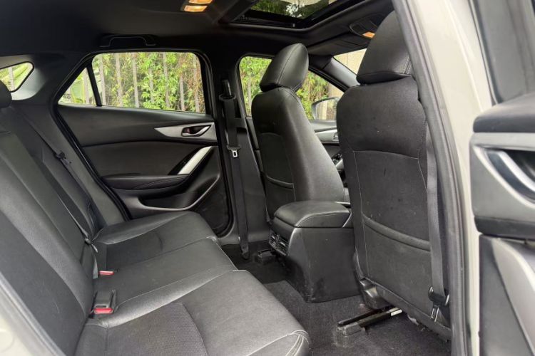 Used Mazda CX-4 2018 2.0L Automatic 2WD Blue Sky Exploration Edition China VI Standard Interior 1