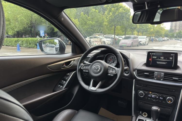 Used Mazda CX-4 2018 2.5L Automatic 4x4 Bluelight Fearless Edition China V Standard Interior 2