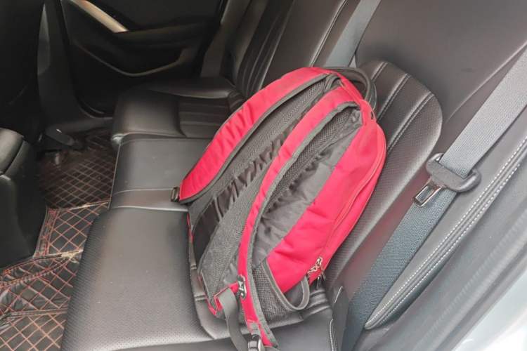 Used Mazda CX-4 2018 2.0L Automatic Two-Wheel Drive Blue Sky Dynamic Version China VI Standard Interior 4