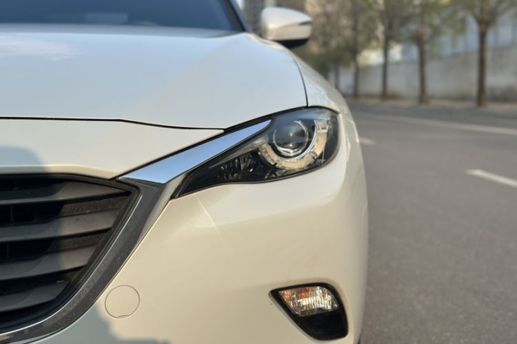 Used Mazda CX-4 2018 2.0L Automatic Two-Wheel Drive Blue Sky Dynamic Version China V Standard Left Front Headlight