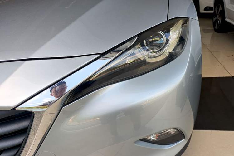 Used Mazda CX-4 2018 2.0L Manual Two-Wheel Drive Blue Sky Dynamic Edition China V Standard Left Front Headlight