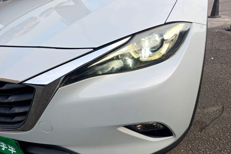 Used Mazda CX-4 2018 2.0L Manual Two-Wheel Drive Blue Sky Dynamic Edition China V Standard Left Front Headlight