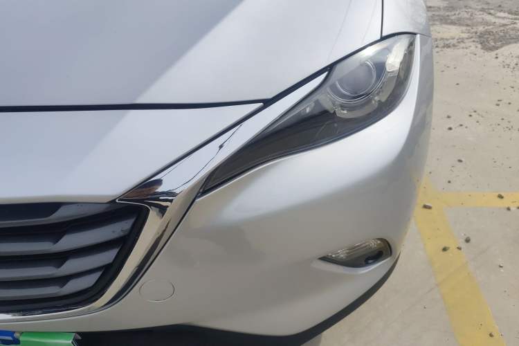 Used Mazda CX-4 2018 2.0L Automatic Two-Wheel Drive Blue Sky Luxury Edition Left Front Headlight