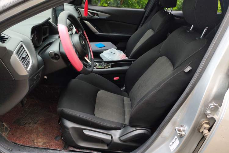 Used Mazda CX-4 2018 2.0L Automatic Two-Wheel Drive Blue Sky Dynamic Version China V Standard Left Front Seat