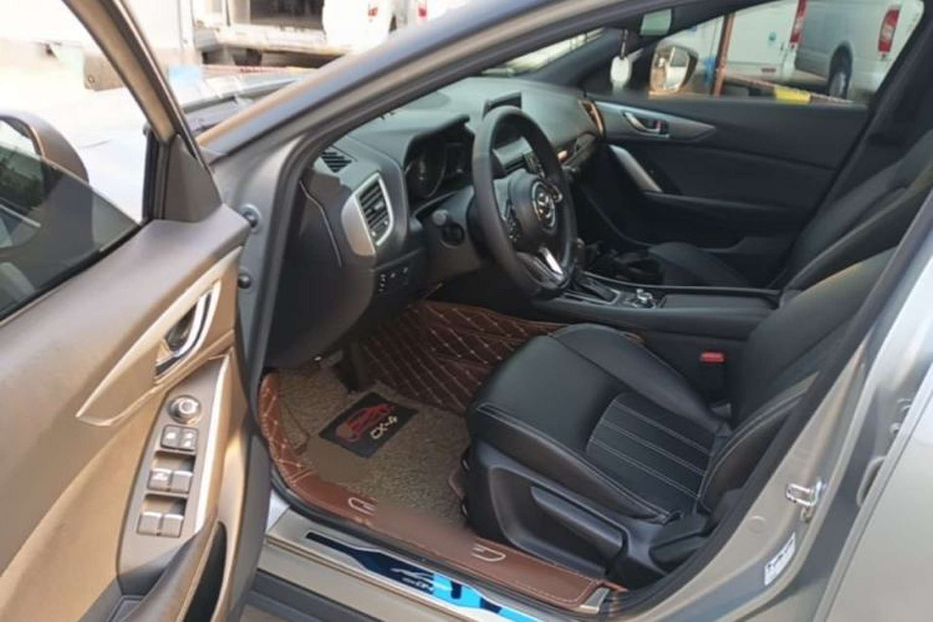 Used Mazda CX-4 2018 2.0L Automatic 2WD ZhiLing Tech Edition China V Standard Left Front Seat