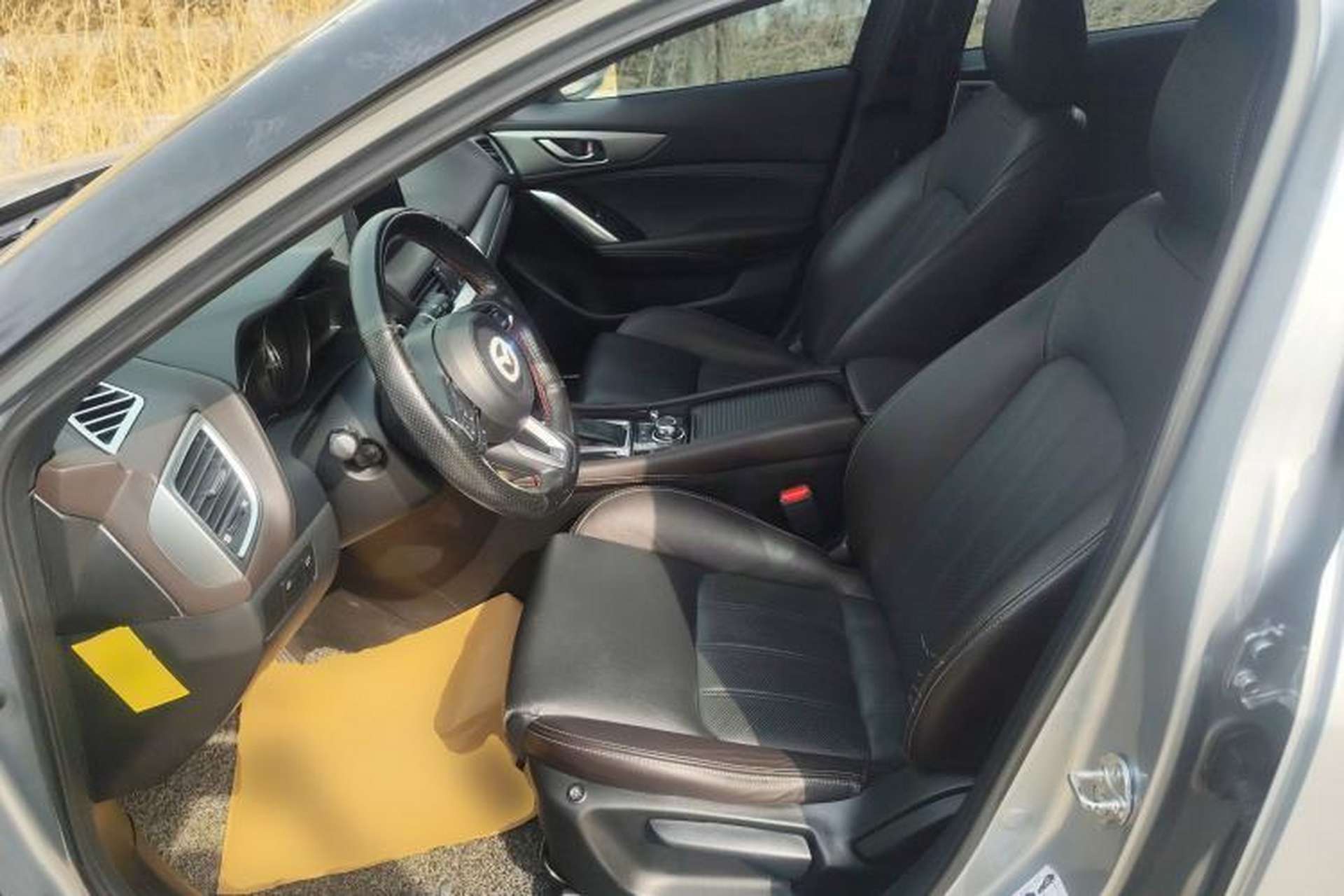 Used Mazda CX-4 2018 2.0L Automatic Two-Wheel Drive Blue Sky Luxury Edition Left Front Seat