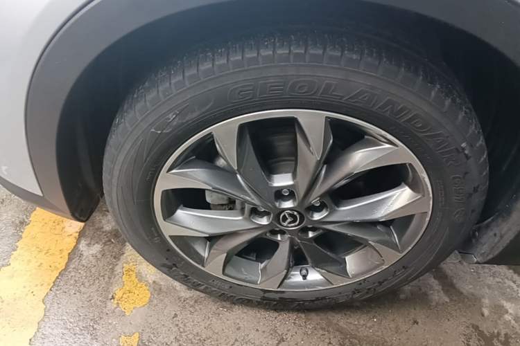 Used Mazda CX-4 2018 2.5L Automatic 4x4 Skyactiv GT Sport Edition China V Standard Left Front Wheel Hub