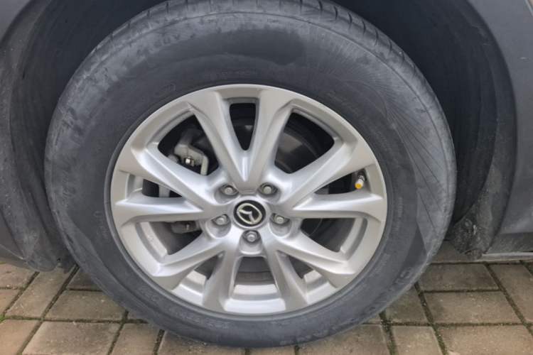 Used Mazda CX-4 2018 2.0L Automatic Two-Wheel Drive Blue Sky Exploration Version China V Standard Left Front Wheel Hub
