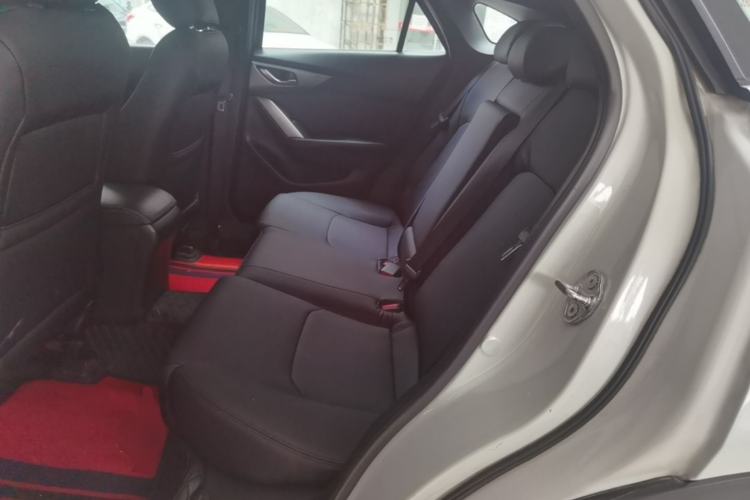 Used Mazda CX-4 2018 2.0L Automatic Two-Wheel Drive Blue Sky Dynamic Version China V Standard Left Rear Seat
