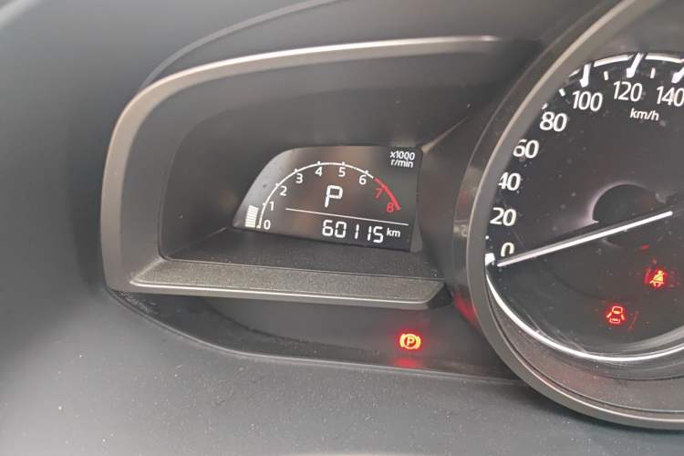 Used Mazda CX-4 2018 2.0L Automatic Two-Wheel Drive Blue Sky Dynamic Version China VI Standard Odometer Close Up