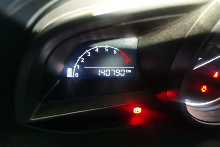 Used Mazda CX-4 2018 2.0L Manual Two-Wheel Drive Blue Sky Dynamic Edition China V Standard Odometer Close Up