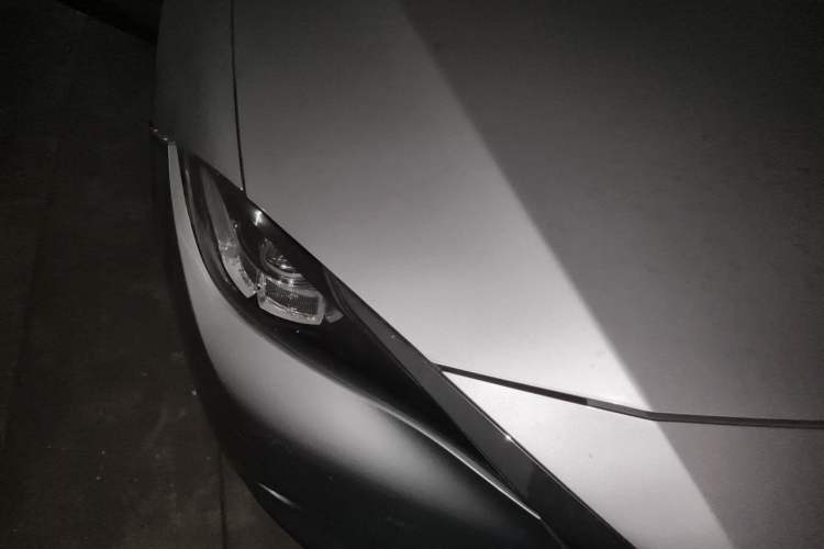 Used Mazda CX-4 2018 2.0L Manual Two-Wheel Drive Blue Sky Dynamic Edition China V Standard Right Front Headlight