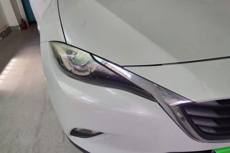 Used Mazda CX-4 2018 2.0L Automatic 2WD Blue Sky Exploration Edition China VI Standard Right Front Headlight