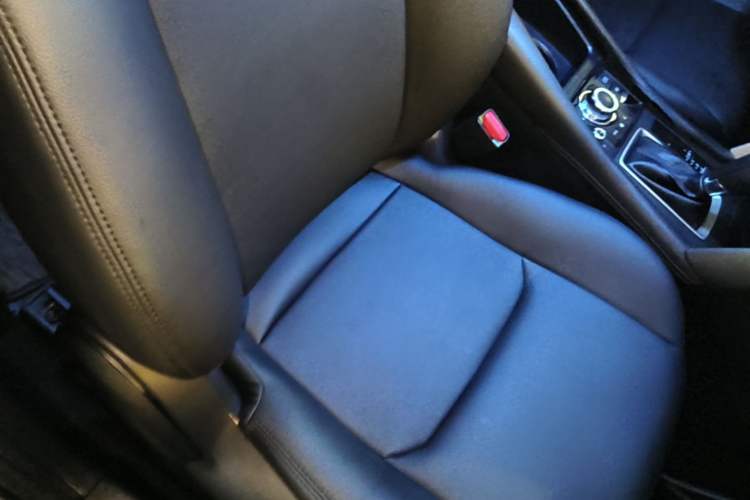 Used Mazda CX-4 2018 2.0L Automatic Two-Wheel Drive Blue Sky Dynamic Version China V Standard Right Front Seat